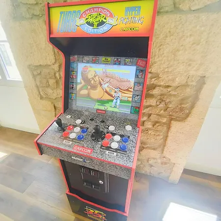 L'arcadia 4 Lits Climatise Jeu D'arcade Centre Historique Νιμ